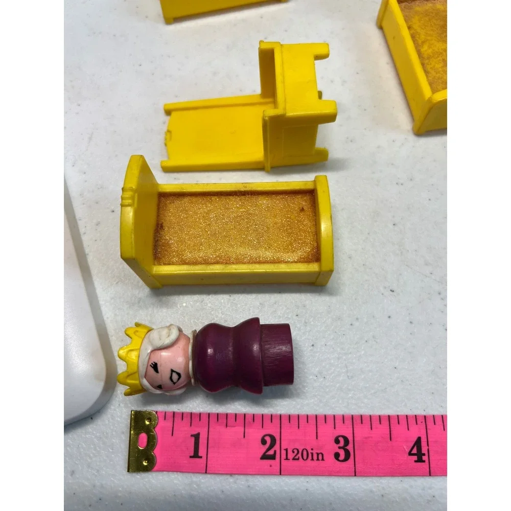 Vtg 1974 Fisher Price Little People Castle Queen Wood Body Carriage Horse Lot